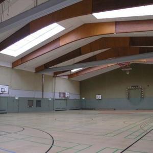 große Sporthalle