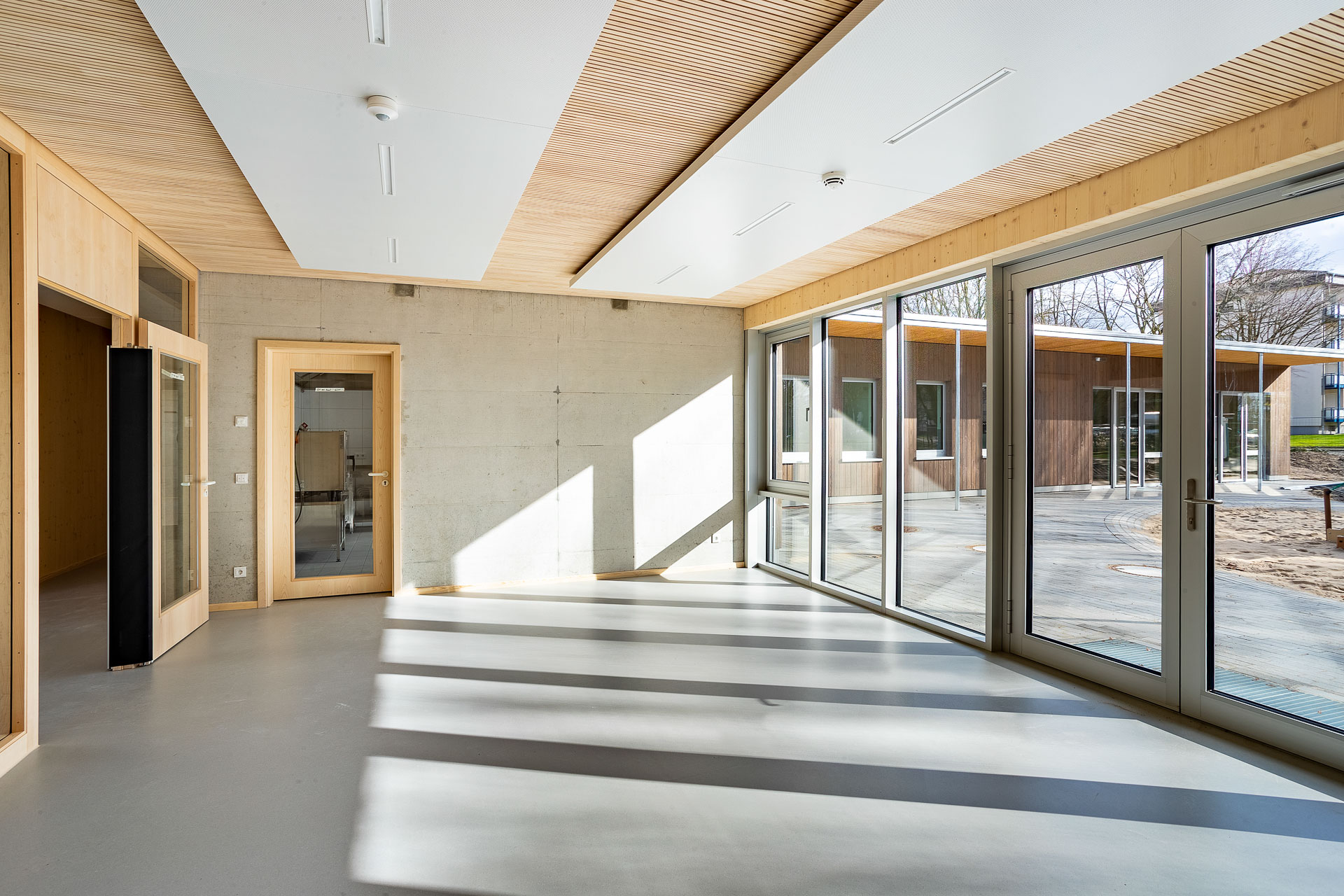 Deckenstrahlenplatten für Unterrichtsräume